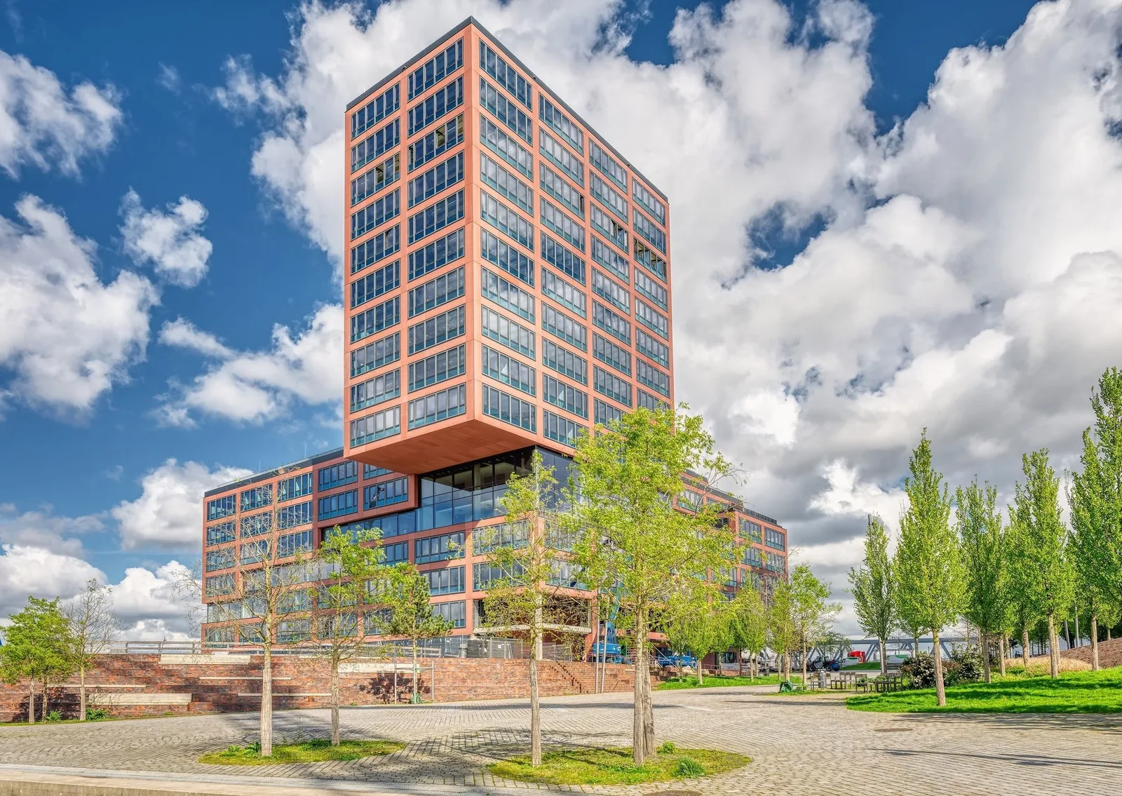 EDGE Workspaces HafenCity, Gebäudefassade, Hamburg