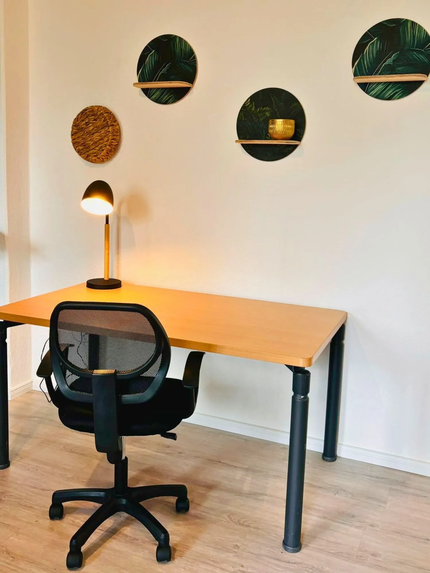Elblicht Coworking, Private office, 1 desk, Magdeburg