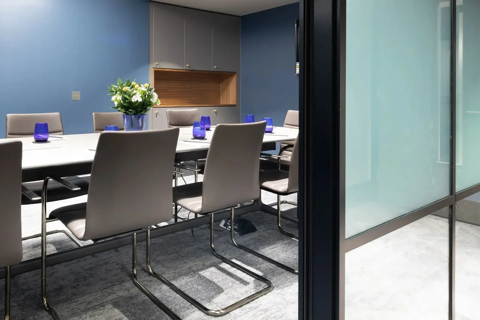 Elementa Workspace - 111 Park Street, Meeting room for 8 people, London