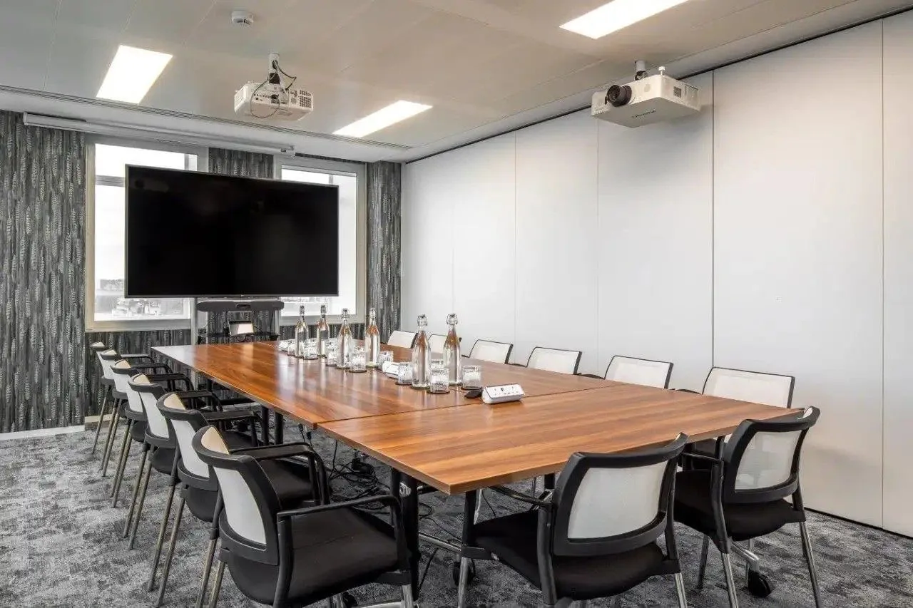 Elementa Workspace - 33 Cavendish Square, Meeting room for 14 people, London