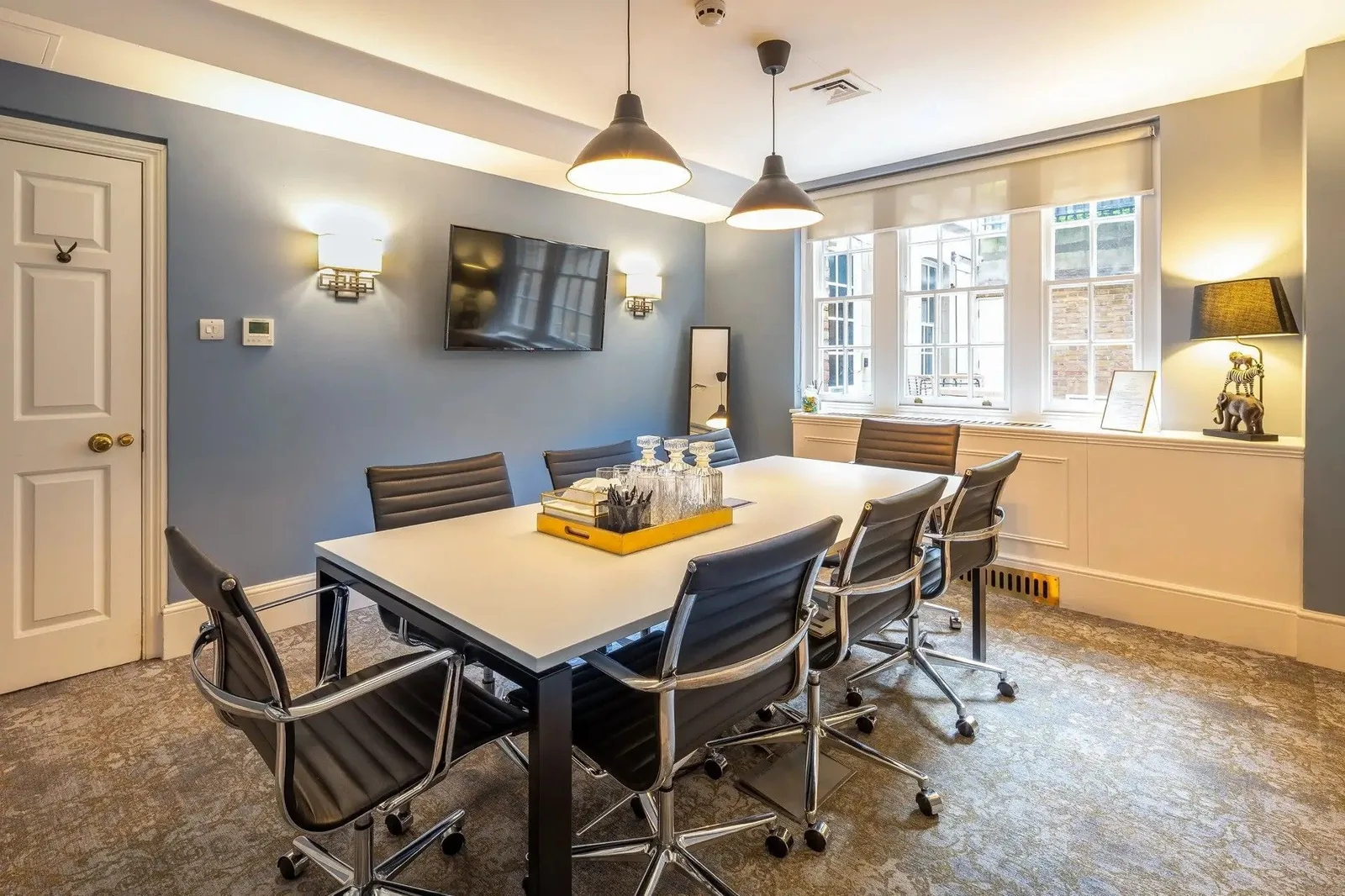 Elementa Workspace - 49 Grosvenor Street, Meeting room for 8 people, London