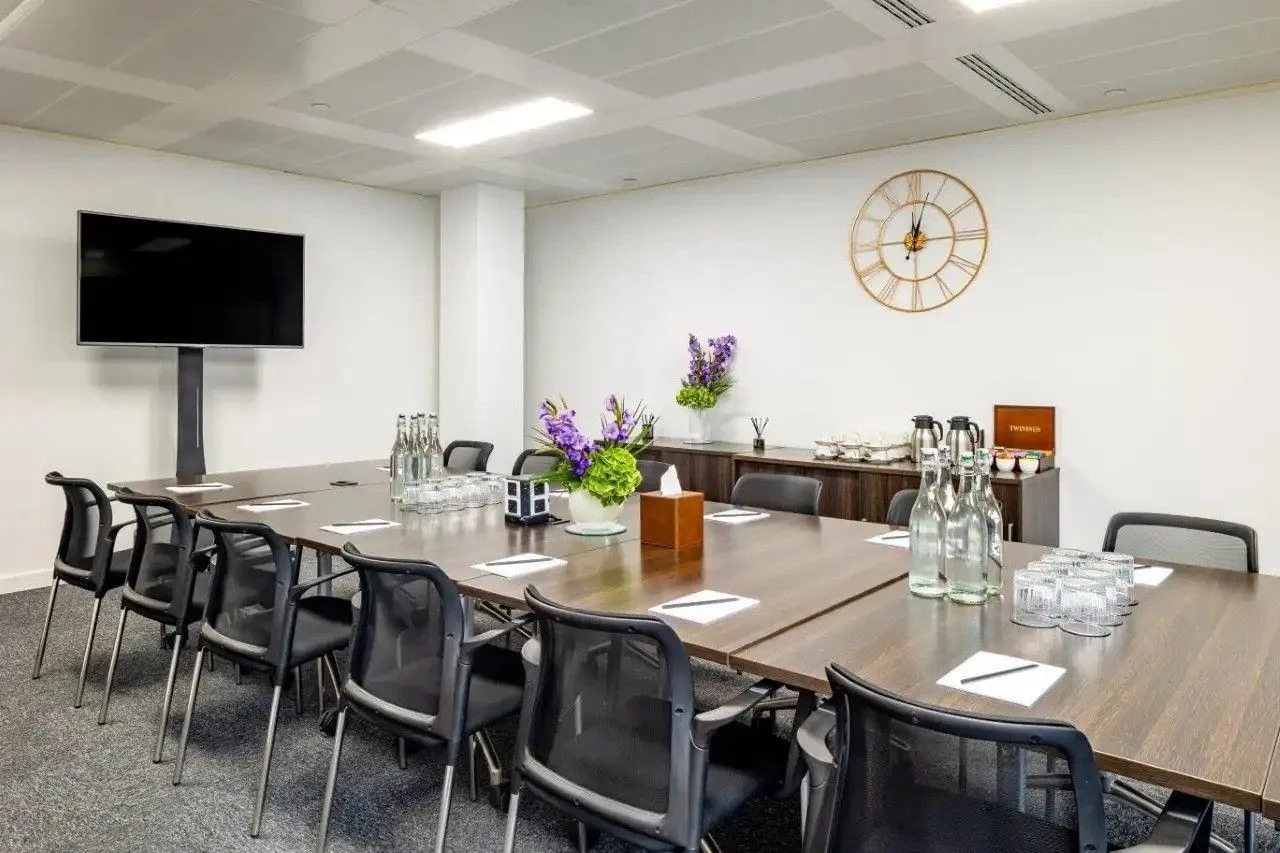 Elementa Workspace - 75 King William Street, Meeting room for 12 people, London