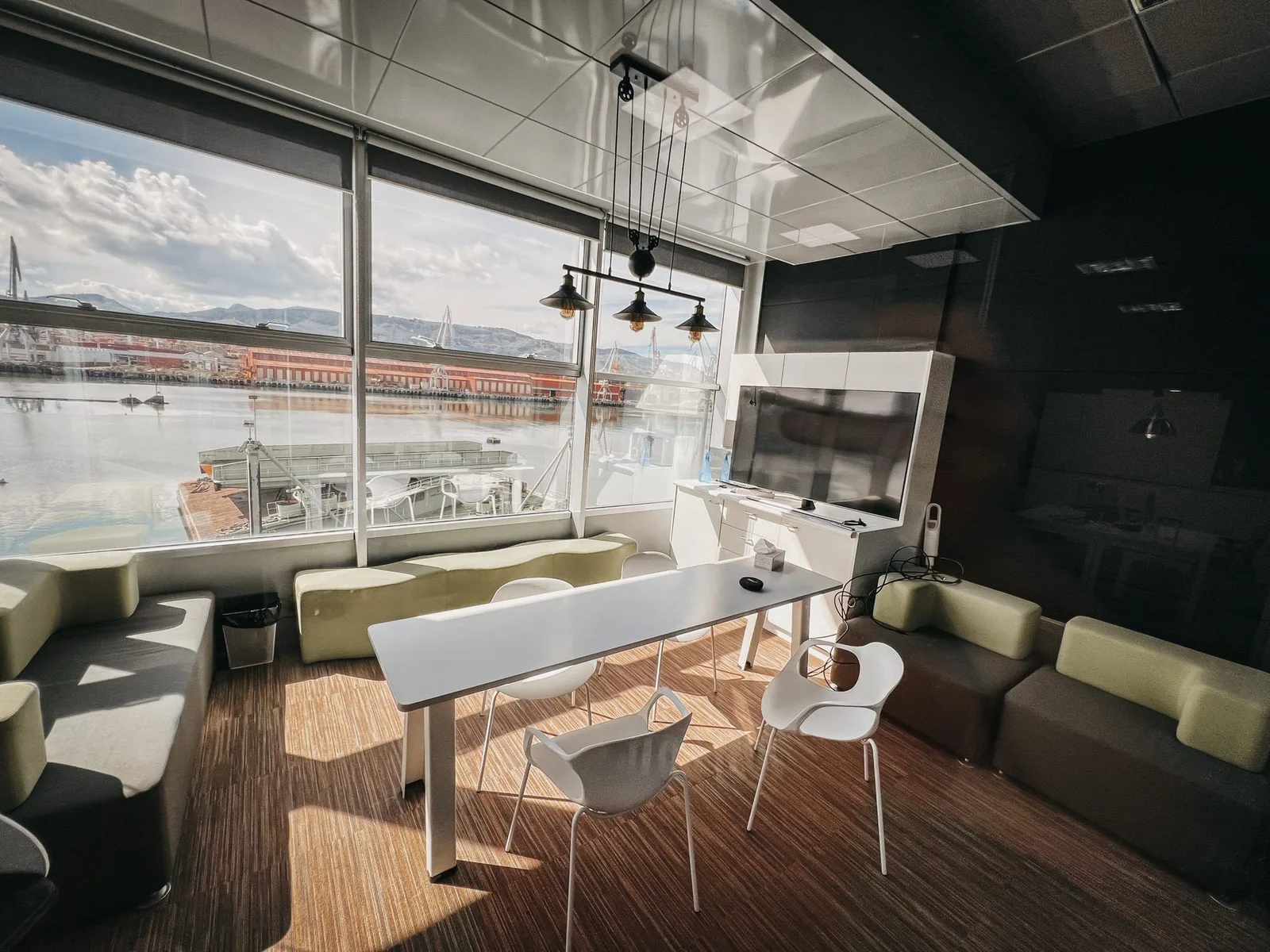 Elkar Coworking Ribera De Axpe, Sala de reuniões para 4 pessoas, Erandio