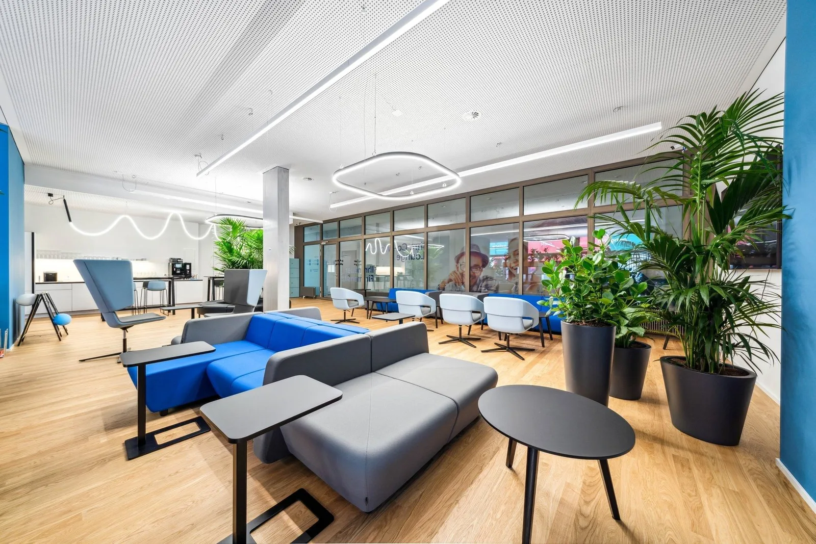 Elron Club, Lounge, Lucerne