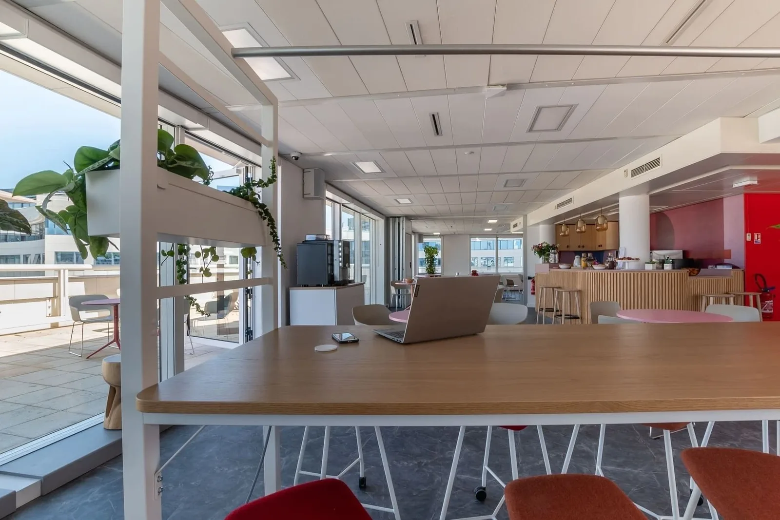 Emergence Issy-les-Moulineaux, Cafeteria, Issy-les-Moulineaux