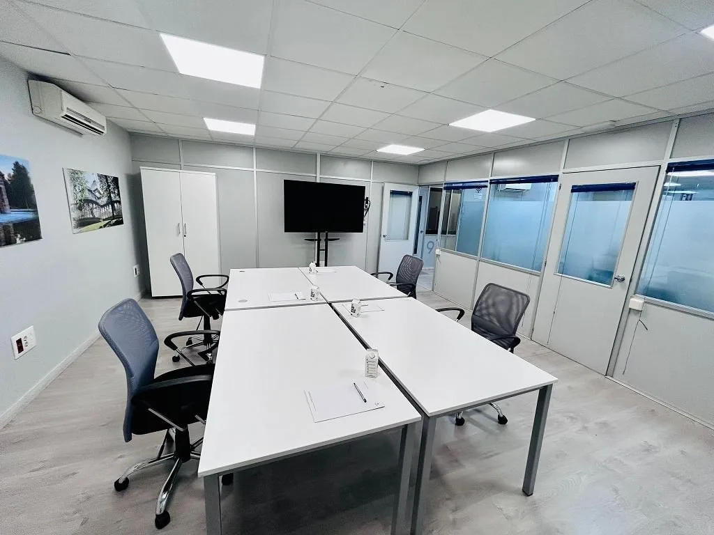 Enclave Madrid, Sala de reuniones para 4 personas, Coslada