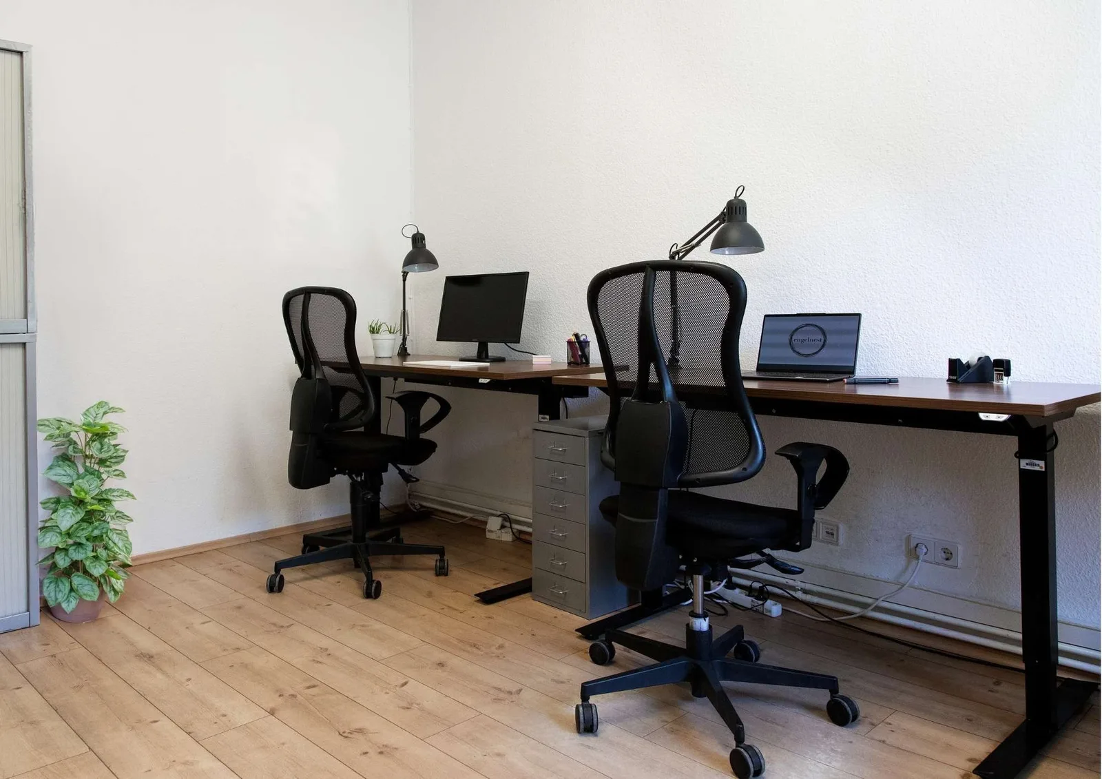 Engelnest Coworking Space, Privatbüro mit 2 Arbeitsplätzen, Berlin