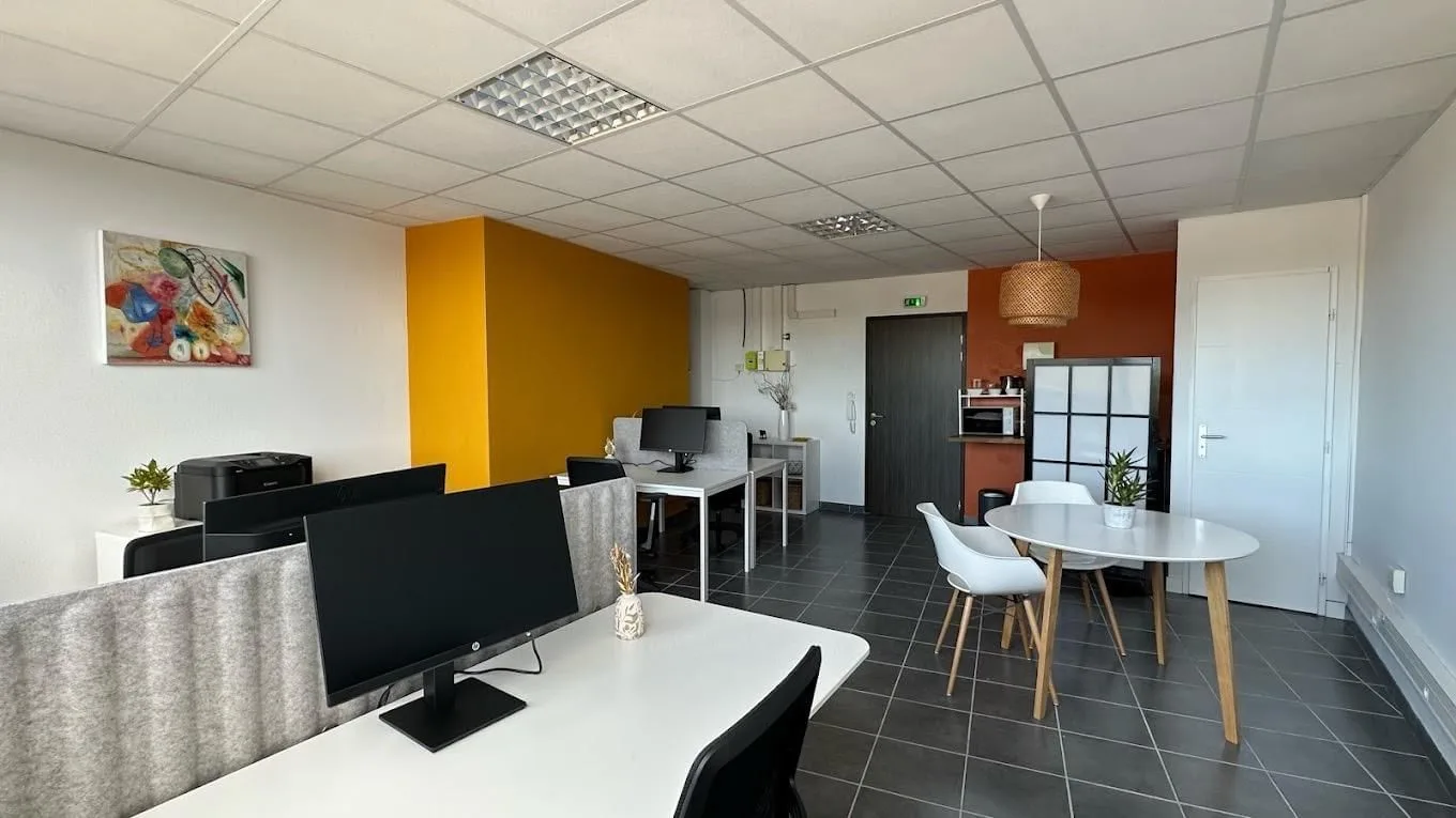 Espace Arche Aube Rouge, Open-plan office, Castelnau-le-Lez