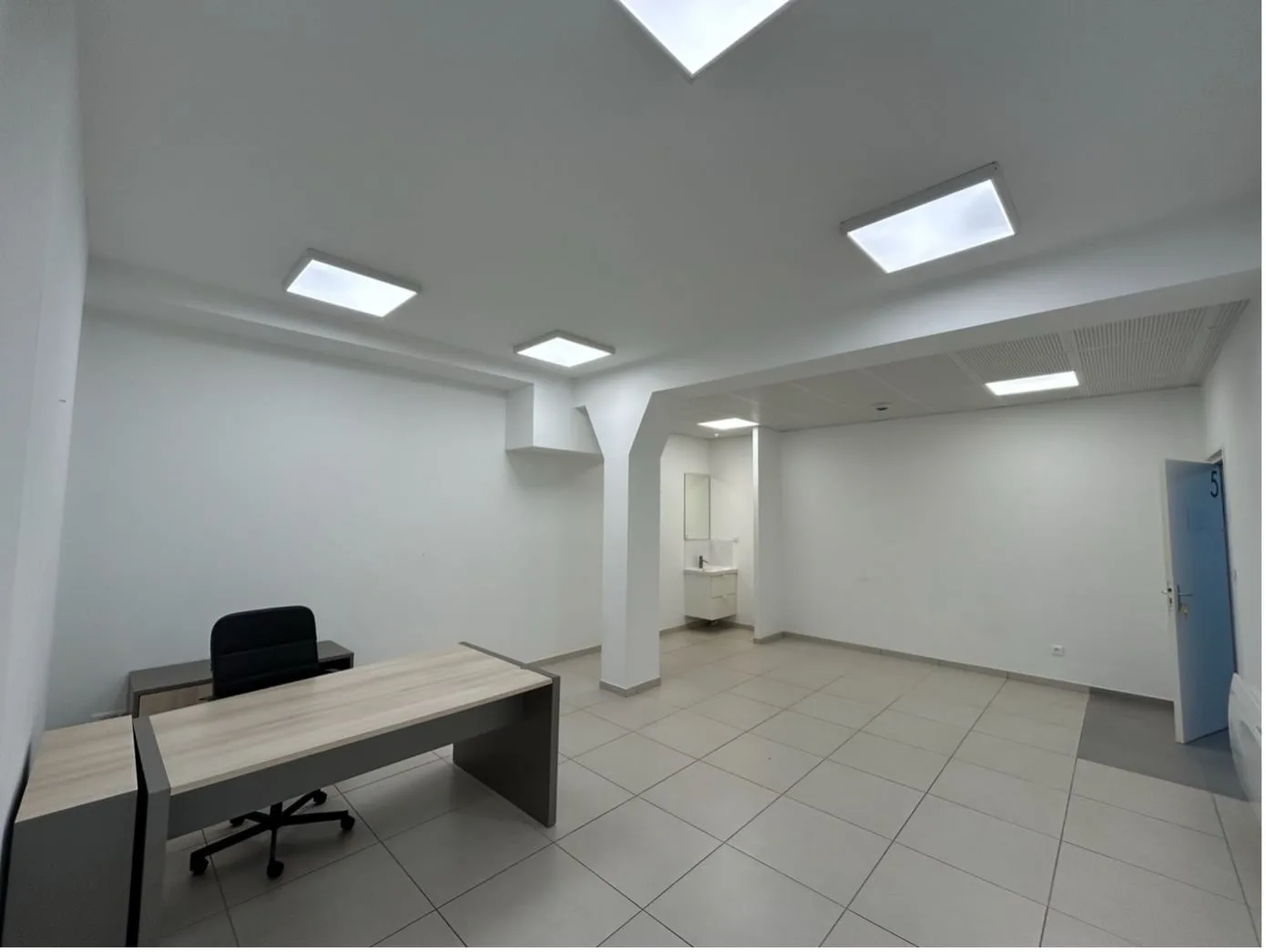 Espace Blanc-Four, Private office, 1 desk, Roncq