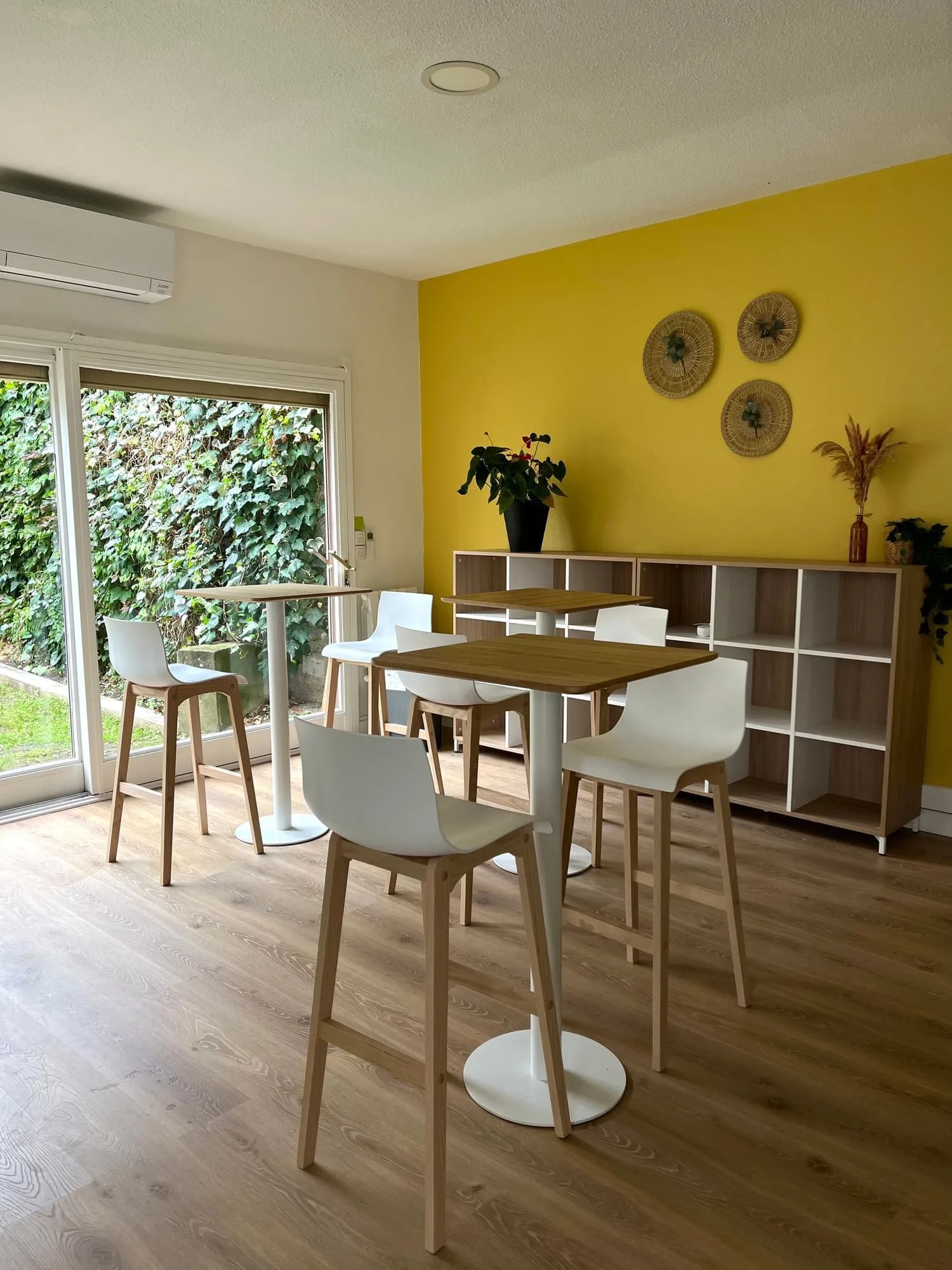 Espace Saint-Louis, Cafeteria, Bordeaux