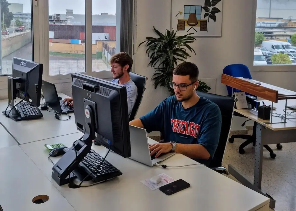 Coworking Sevilla, Espacio abierto 10 dias al mes, Seville