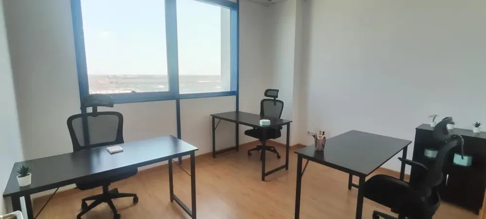 Inn Offices Torneo, Espacio abierto Fijo, Seville