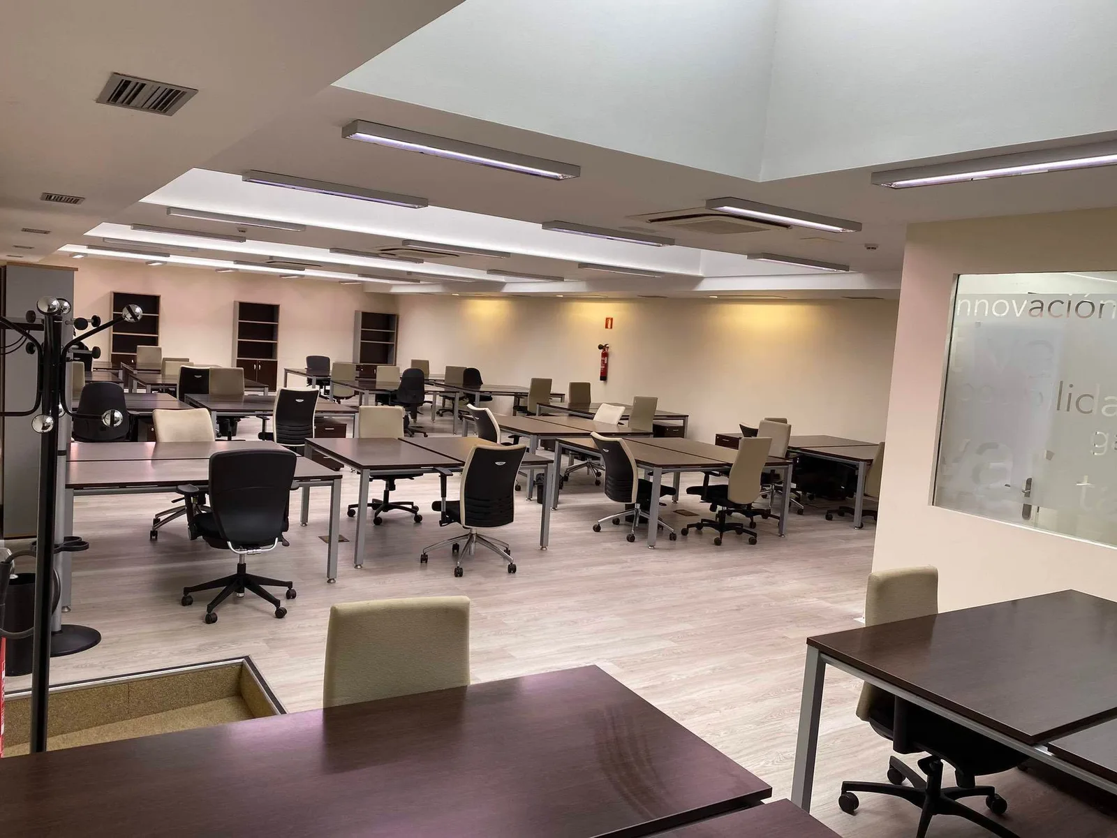 Espacio Cowork Sardinero, Open-plan office, Santander