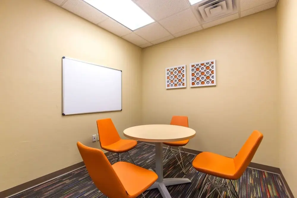 Essential Offices - Edmond, Meeting Room Venture Room, Edmond, OK