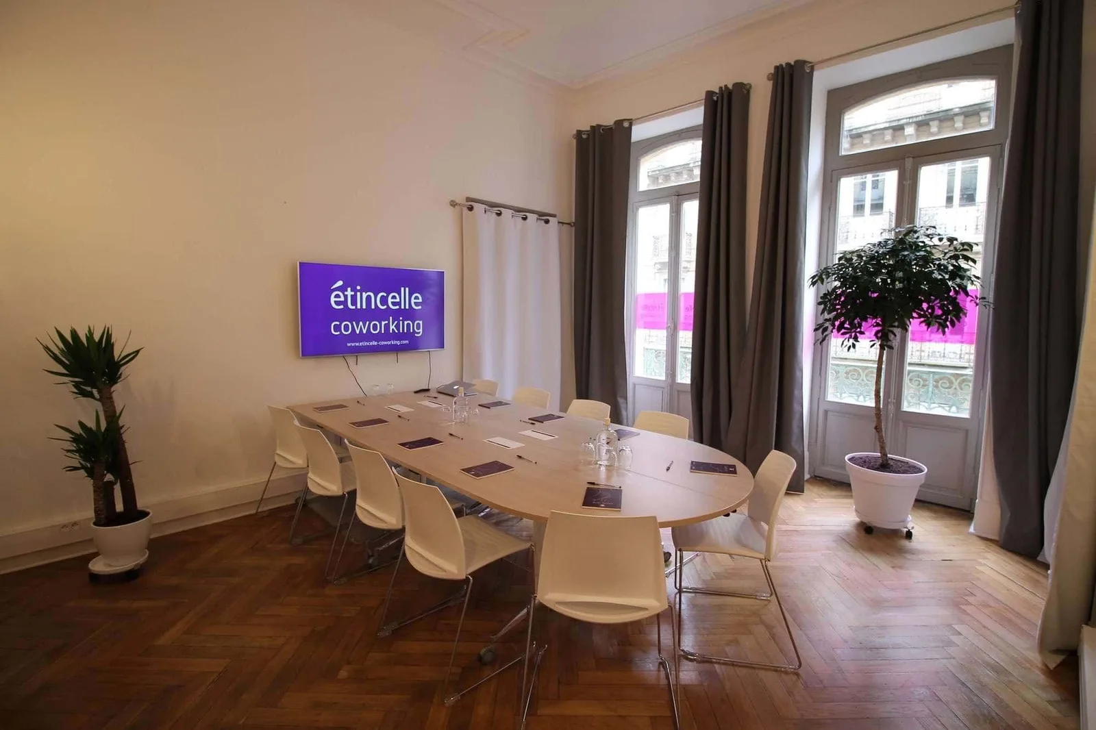 Etincelle Coworking Wilson, Meeting room for 8 people, Toulouse