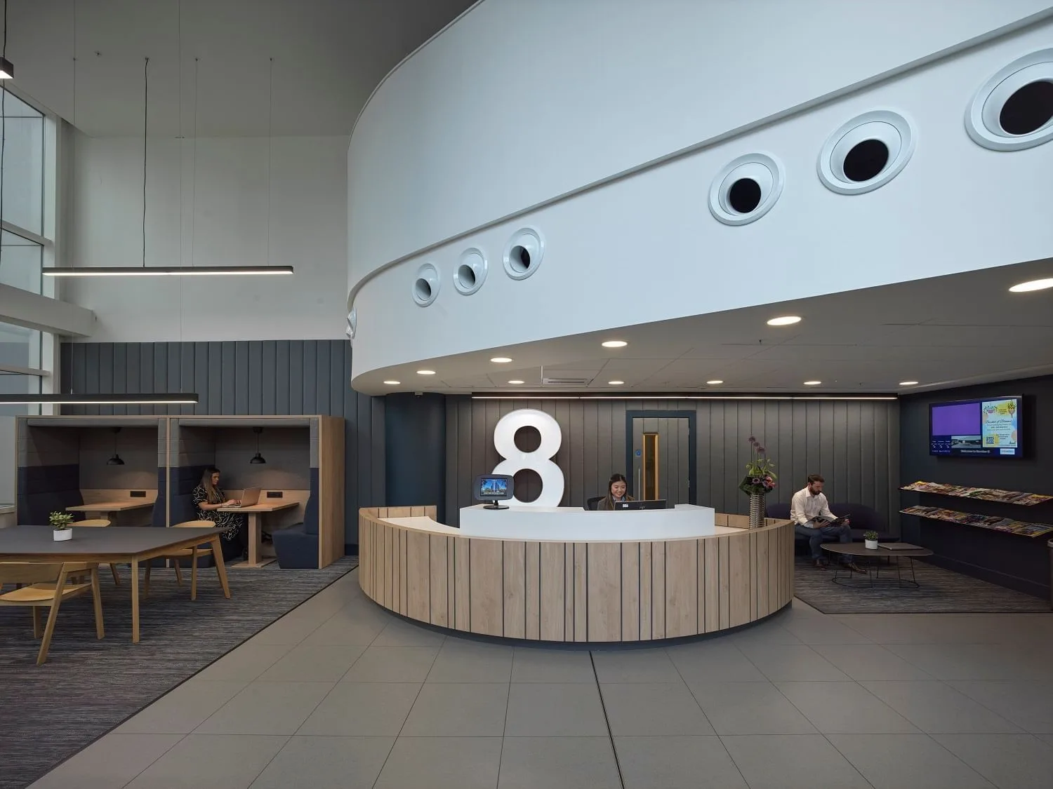 Exchange Quay Management, Réception, Salford