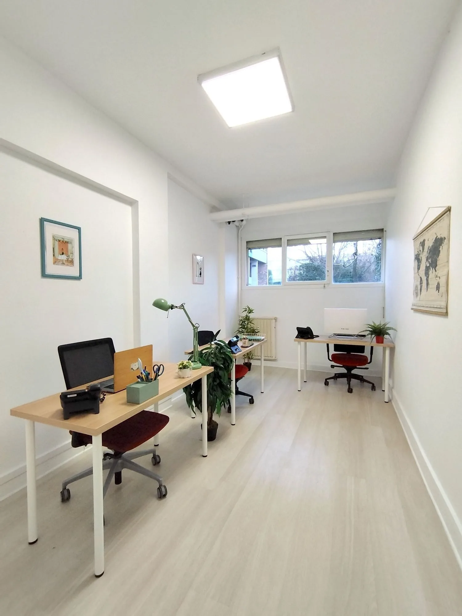 Facility Center, Private office, 3 desks, Montreuil