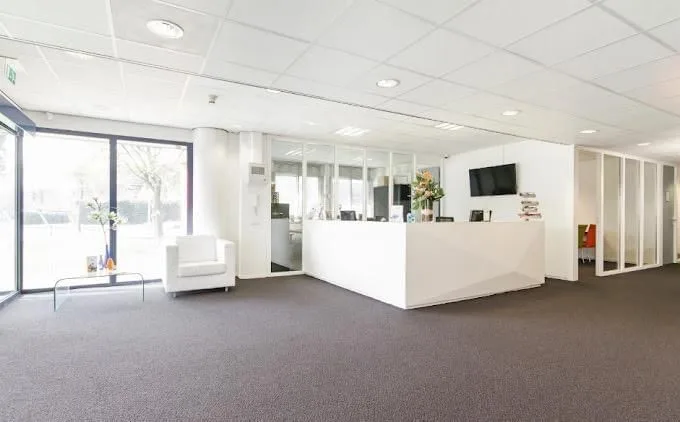 Facility Point Escamp Center, Réception, La Haye