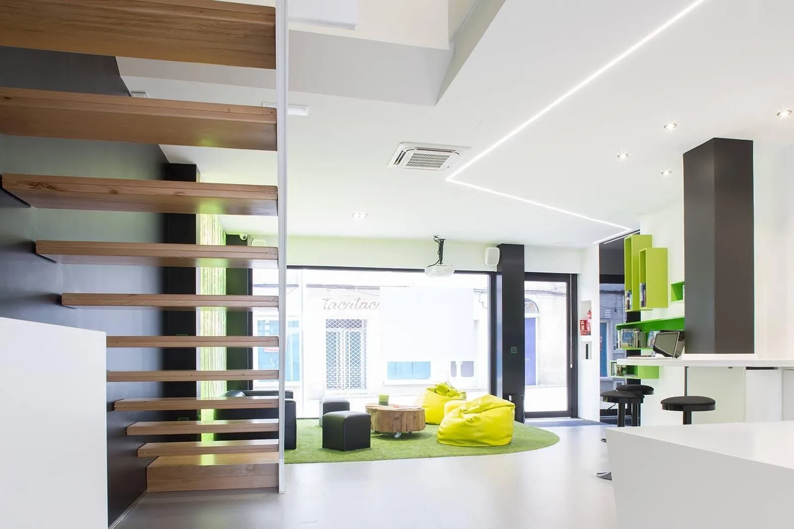 La Factoria De Proyectos, Lounge, Bueu