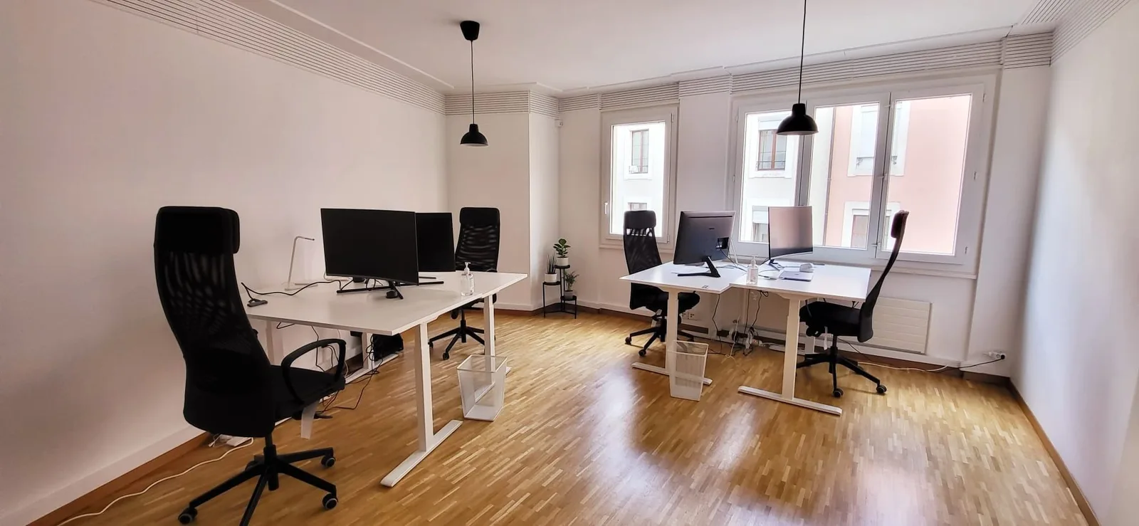 Family Space, Privatbüro mit 4 Arbeitsplätzen, Genf