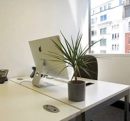 First Base Victoria, Private office, 1 desk, London