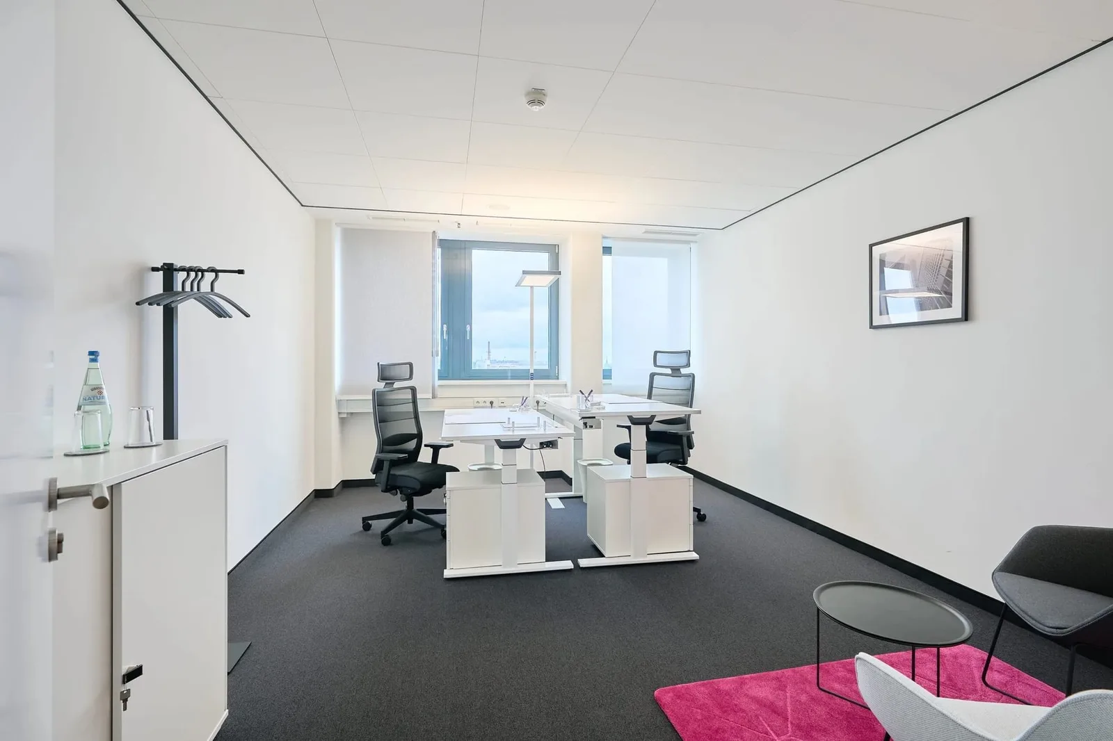 First Choice Business Center Frankfurt Eastside, Privatbüro mit 2 Arbeitsplätzen, Frankfurt am Main