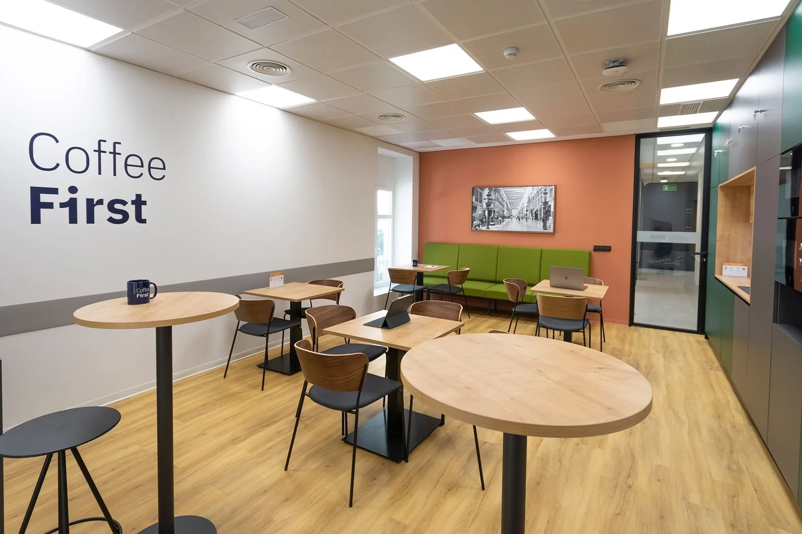First Workplaces Larios, Cafetería, Málaga