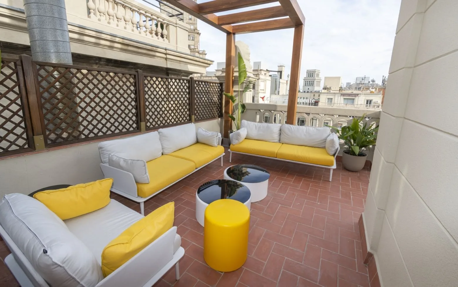 First Workplaces Rambla Catalunya, Terraza y espacio exterior, Barcelona