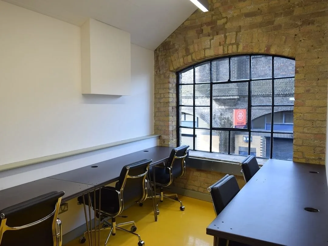 The Fisheries, Private office, 5 desks, London