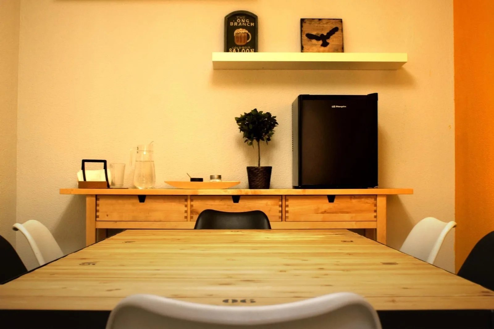 Five Monkeys, Sala de reuniones para 6 personas, Majadahonda
