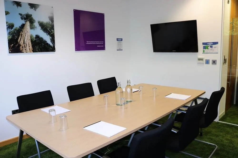 Flexible Meetings, Salle de réunion 7 personnes, Warrington