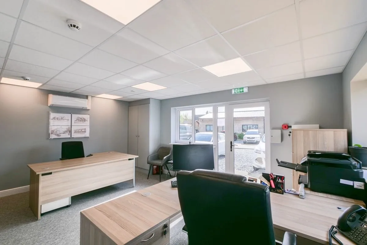 FlexiOffices Hampshire, Private office, 2 desks, Eastleigh