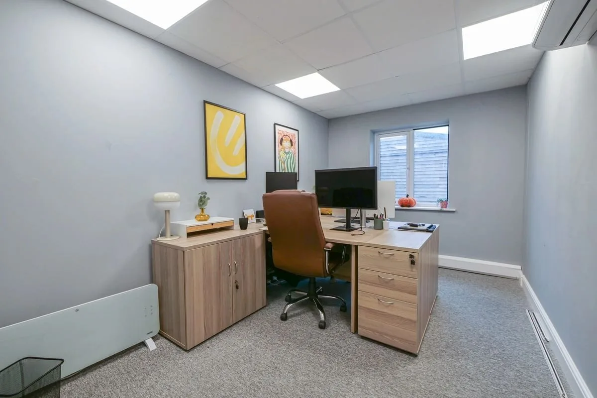 FlexiOffices Hampshire, Private office, 2 desks, Eastleigh