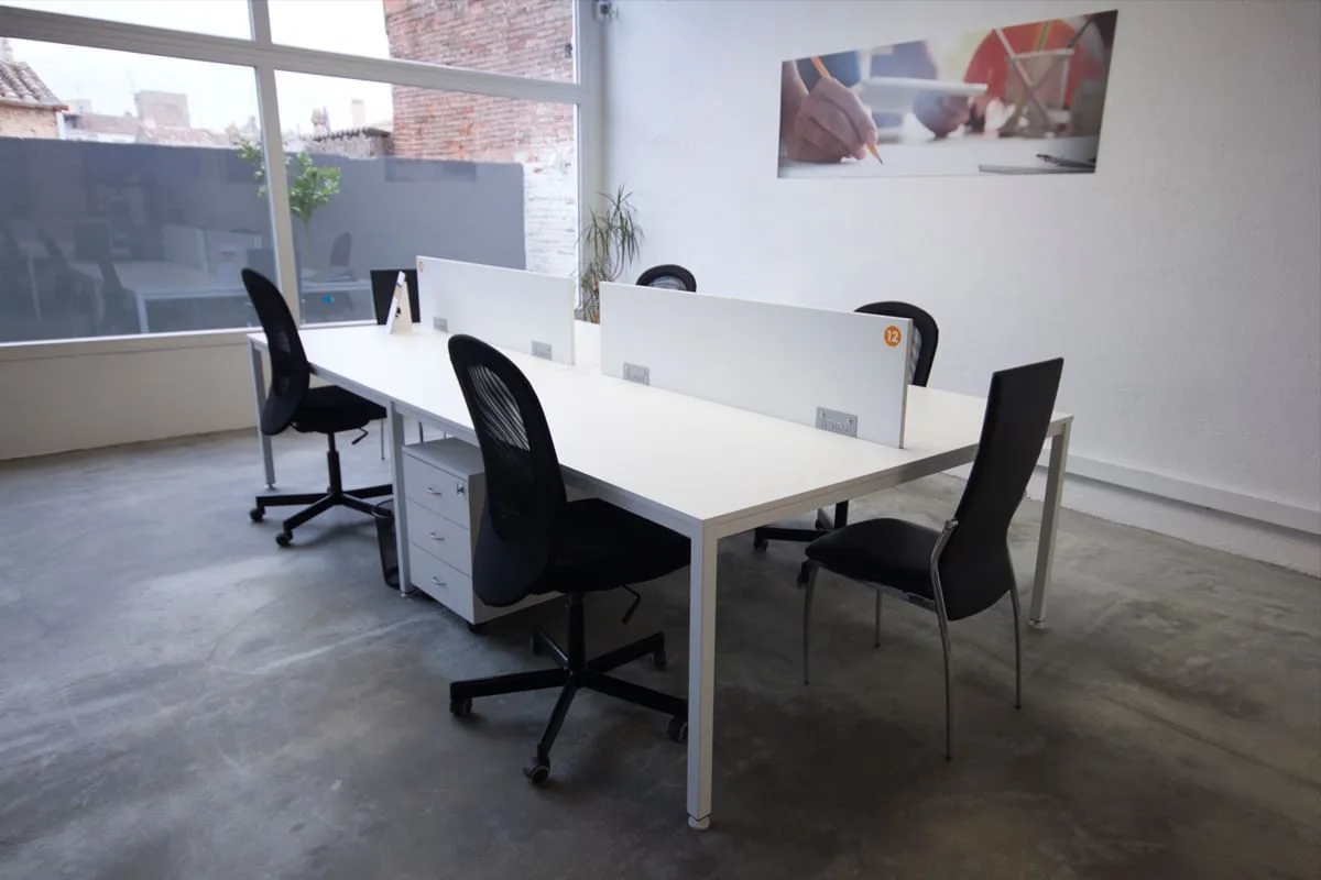 Flocs Coworking, Despacho privado con 6 puestos, Palafrugell