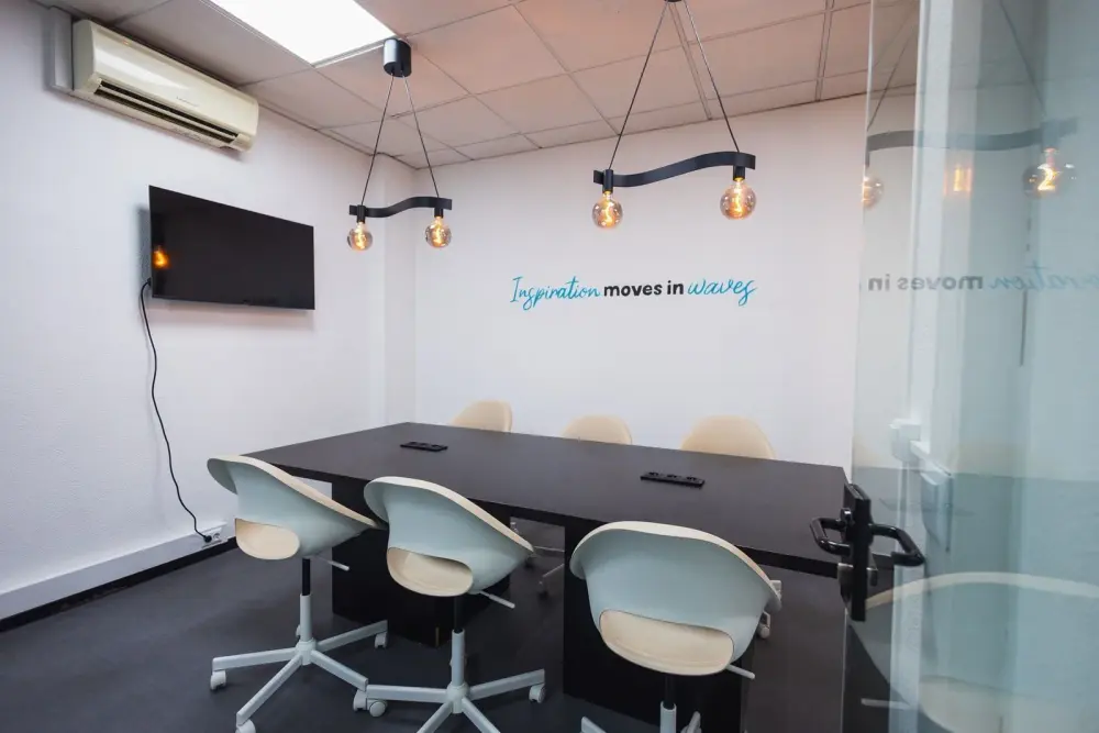 Fluir Office, Sala de reuniões, Almada