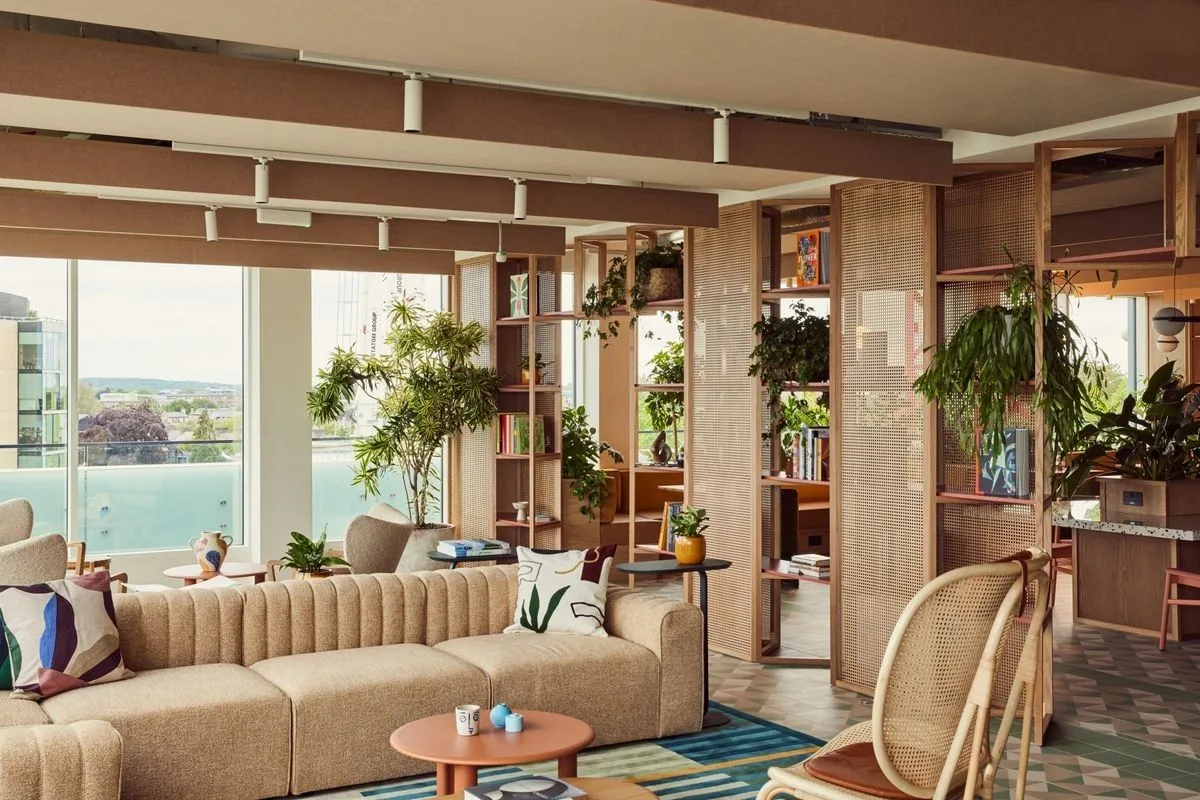 Fora - 20 Station Road, Lounge, Cambridge