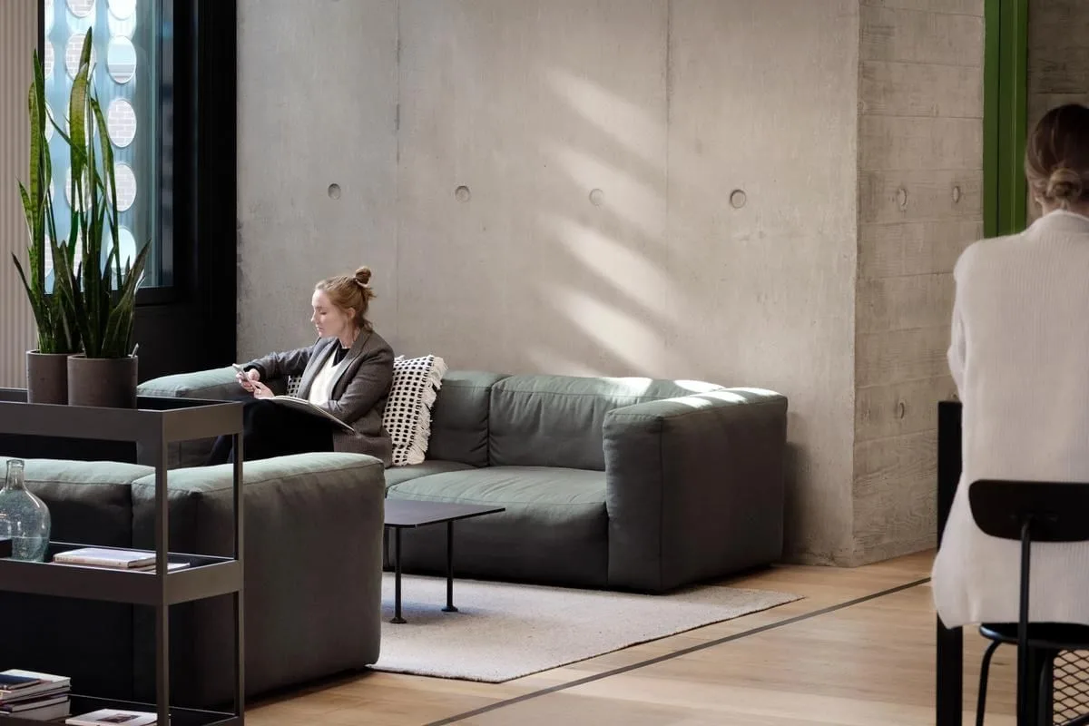 Fora - White Collar Factory, Lounge, London