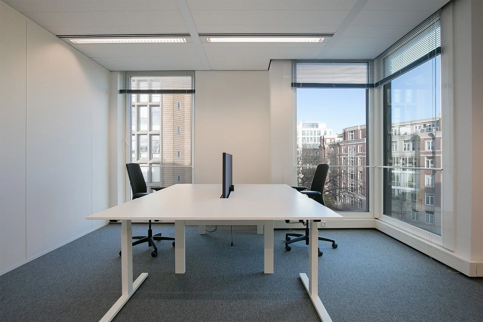 Frame Offices Den Haag, Private office, 2 desks, The Hague