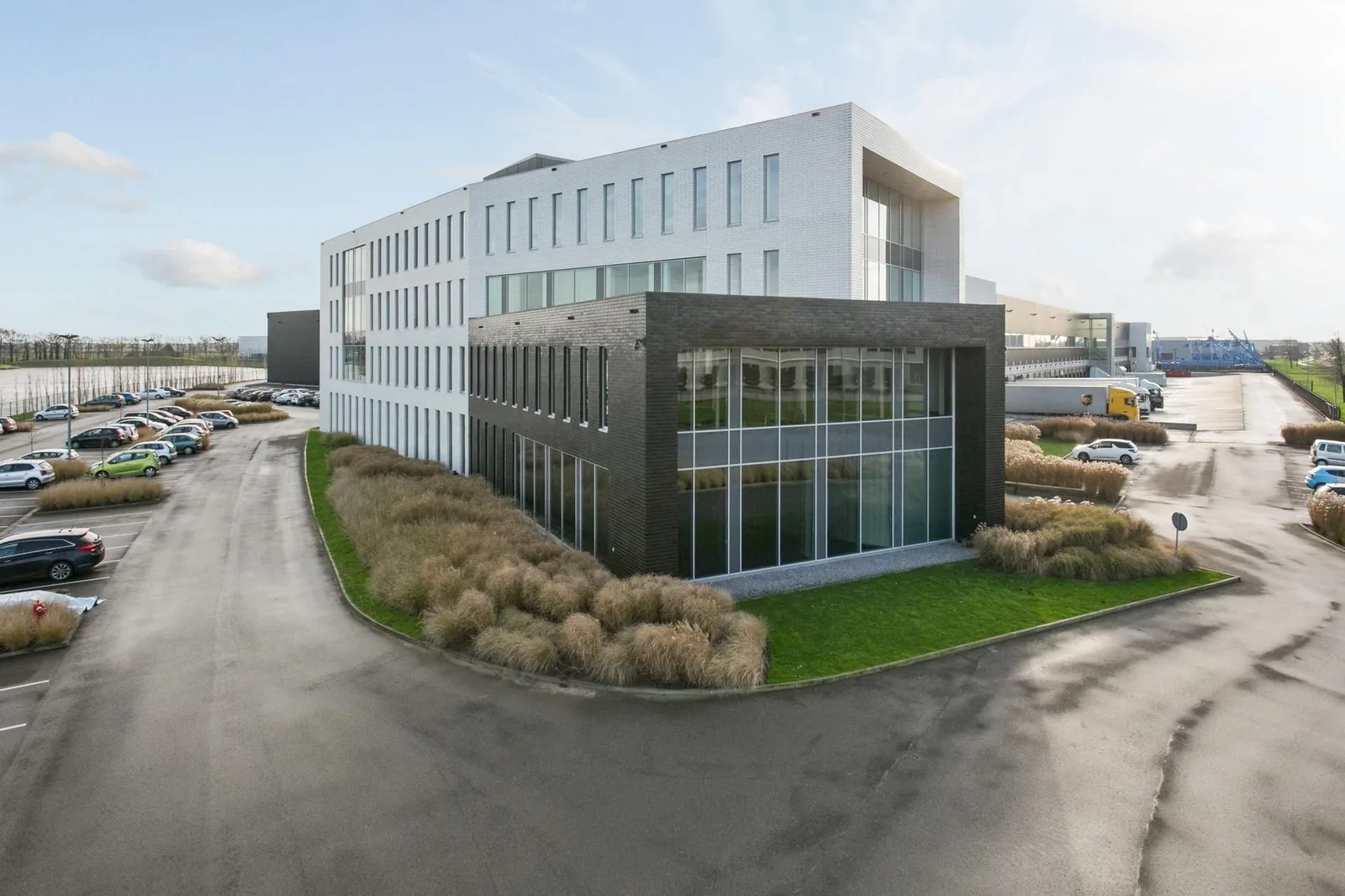 Frame21 Roosendaal, Building facade, Oud Gastel