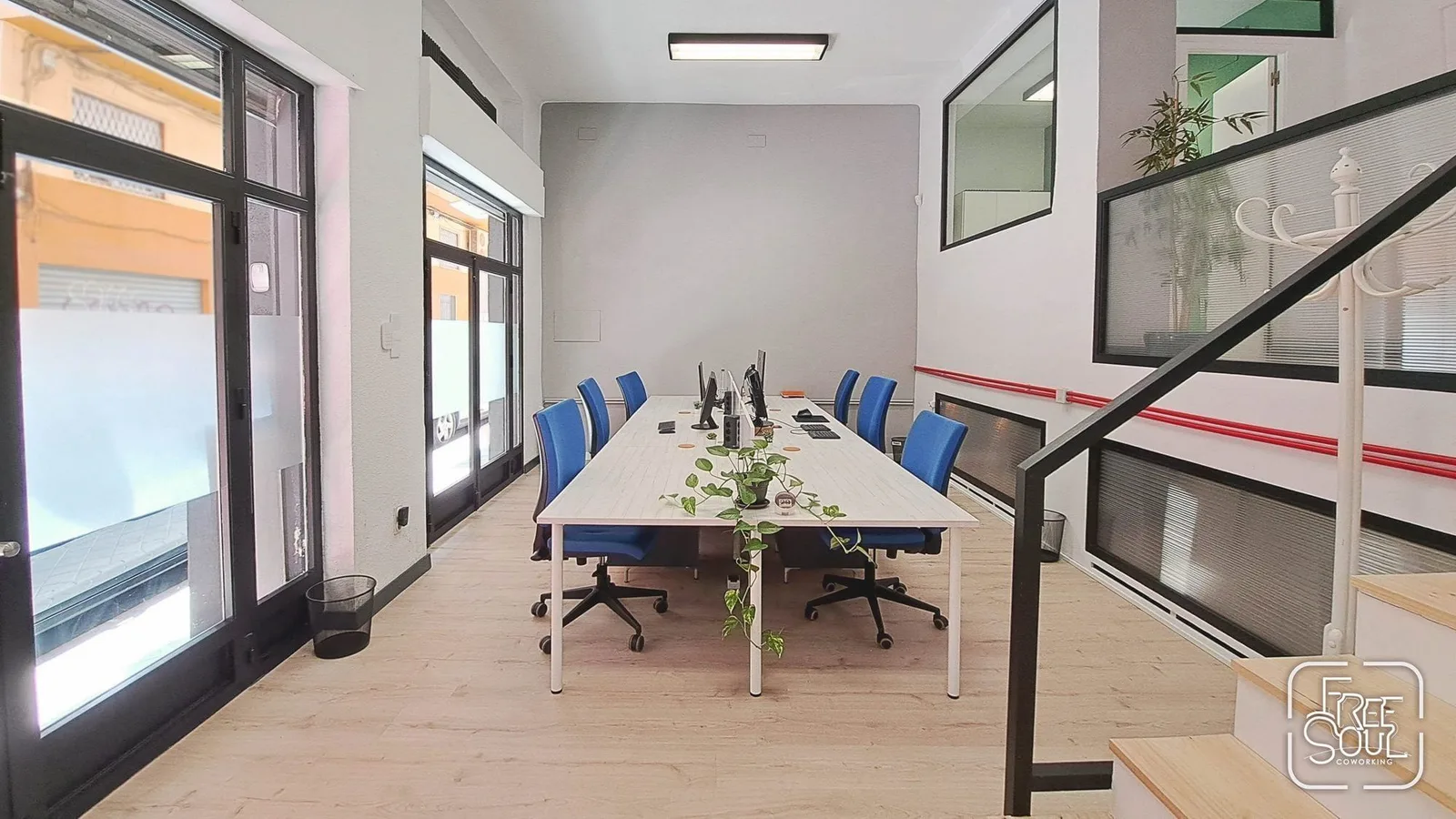 Freesoul Coworking, Despacho privado con 8 puestos, Granada