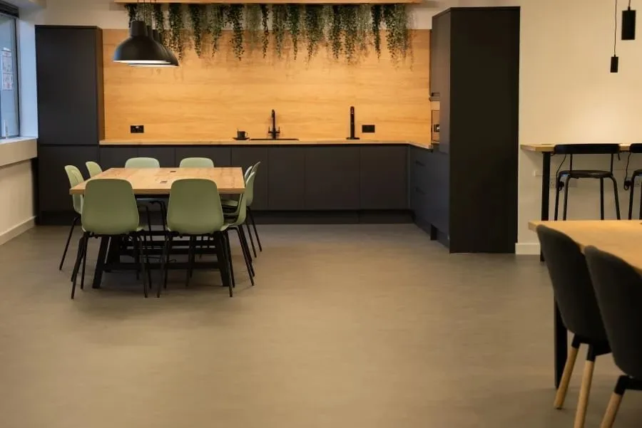 FUTR, Kitchen, Uxbridge