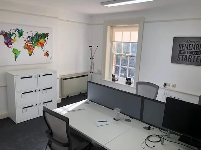 Gatcombe House, Private office, 4 desks, Portsmouth