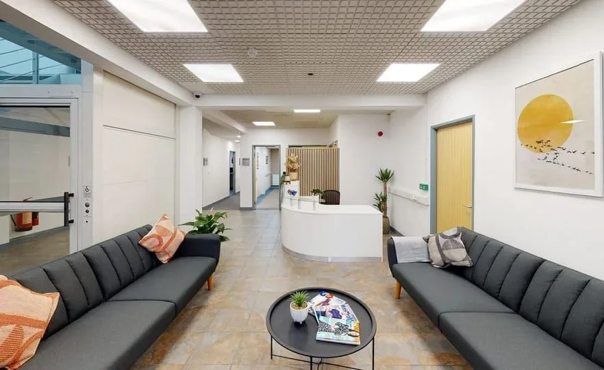 Genesis Business Centre, Réception, Alfreton