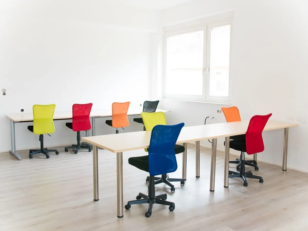 Gewerbepark U44, Private office, 8 desks, Lauterbach