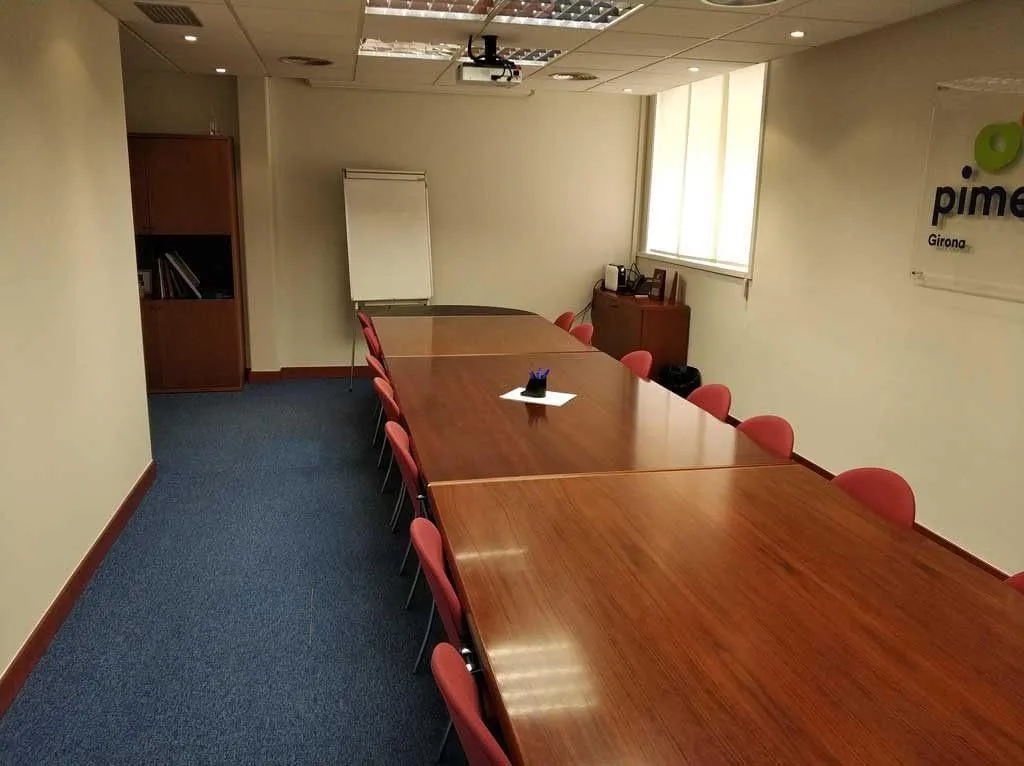 Giworking, Meeting room for 14 people, Girona