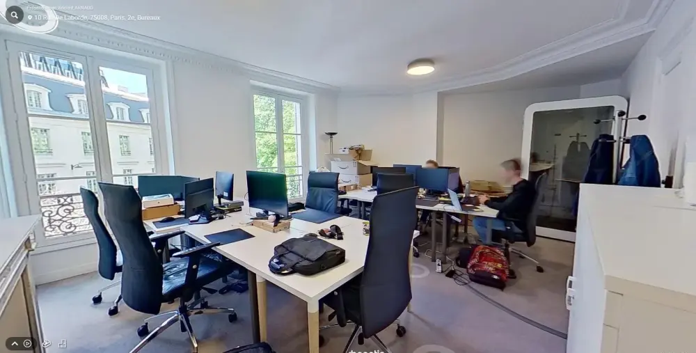 Symphony Partners Laborde, Grand bureau 8 postes avec phone box, Paris 8e