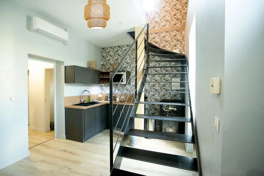 La Grange, Kitchen, Limas