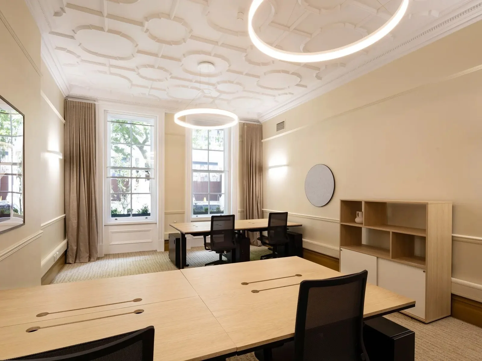 Grosvenor -142 Buckingham Palace Road, Private office, 8 desks, London