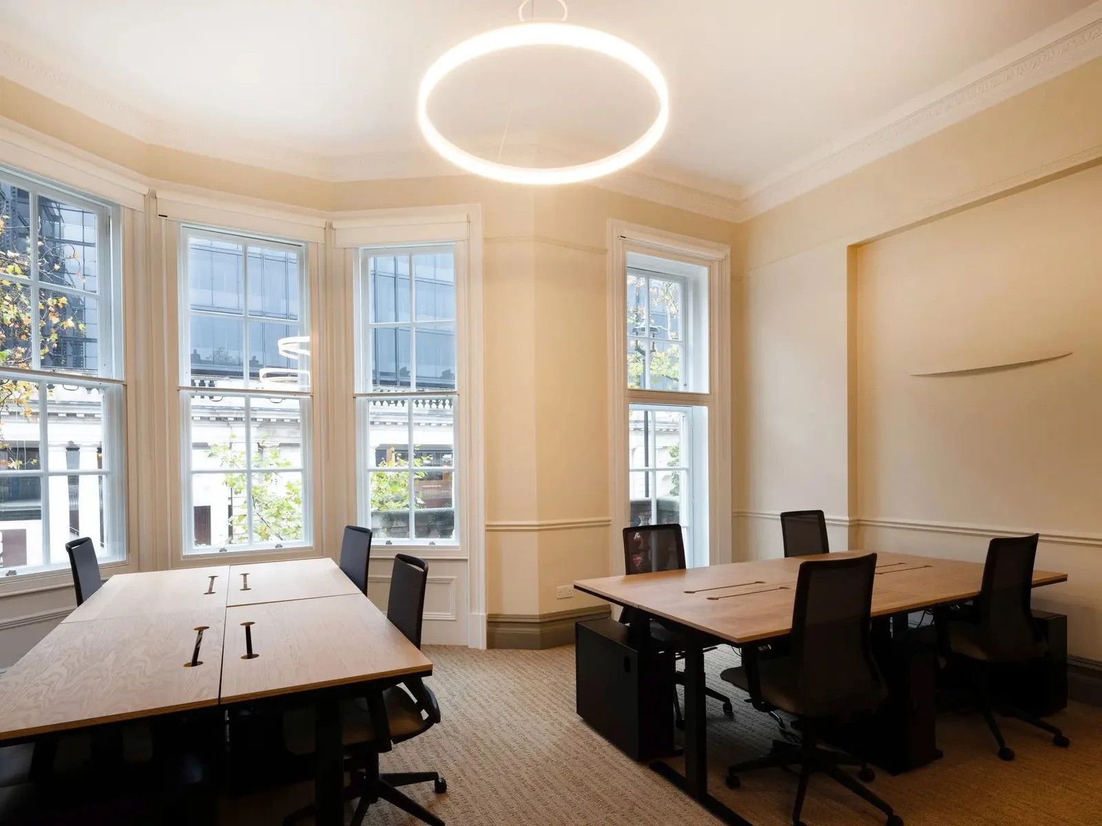Grosvenor -146 Buckingham Palace Road, Private office, 8 desks, London