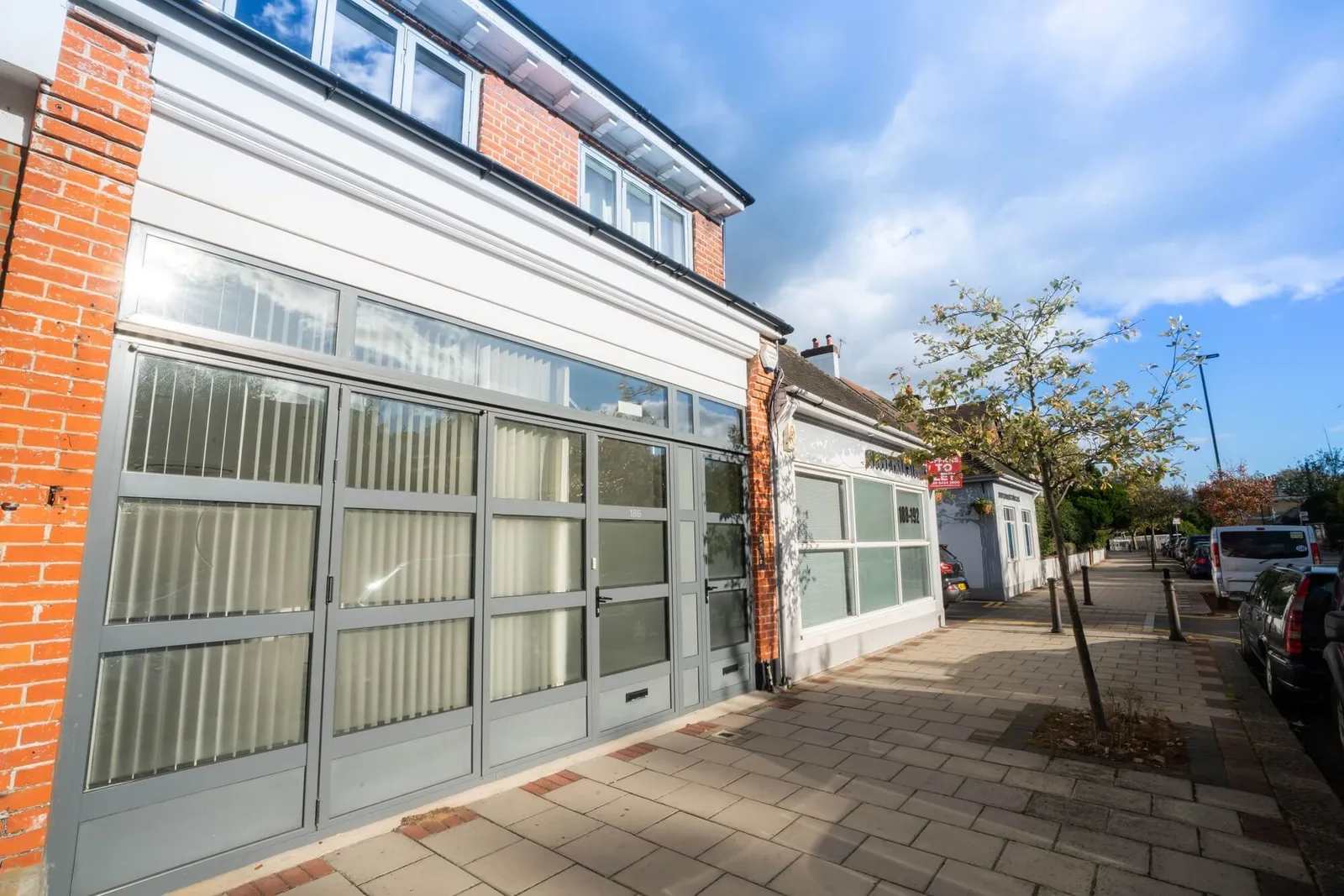 Grove Park Studios, Façade, Richmond